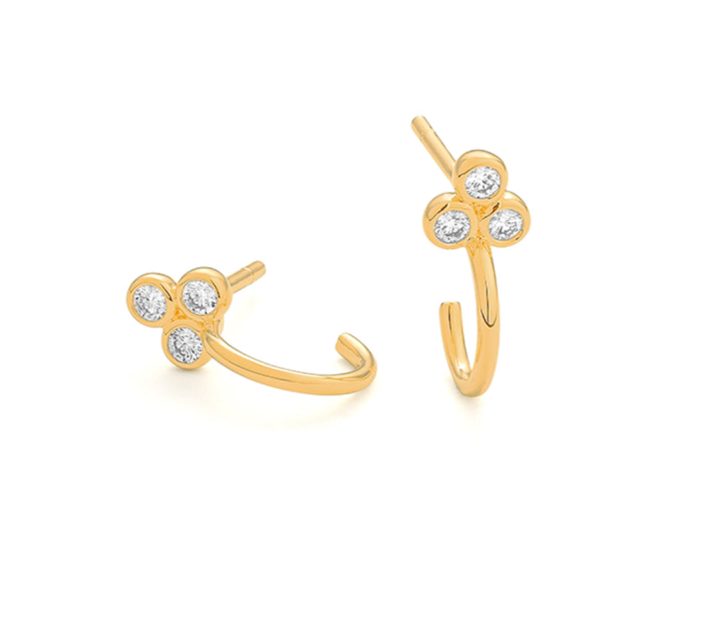 Trebol Bezel Diamond Gold Hoop Earrings