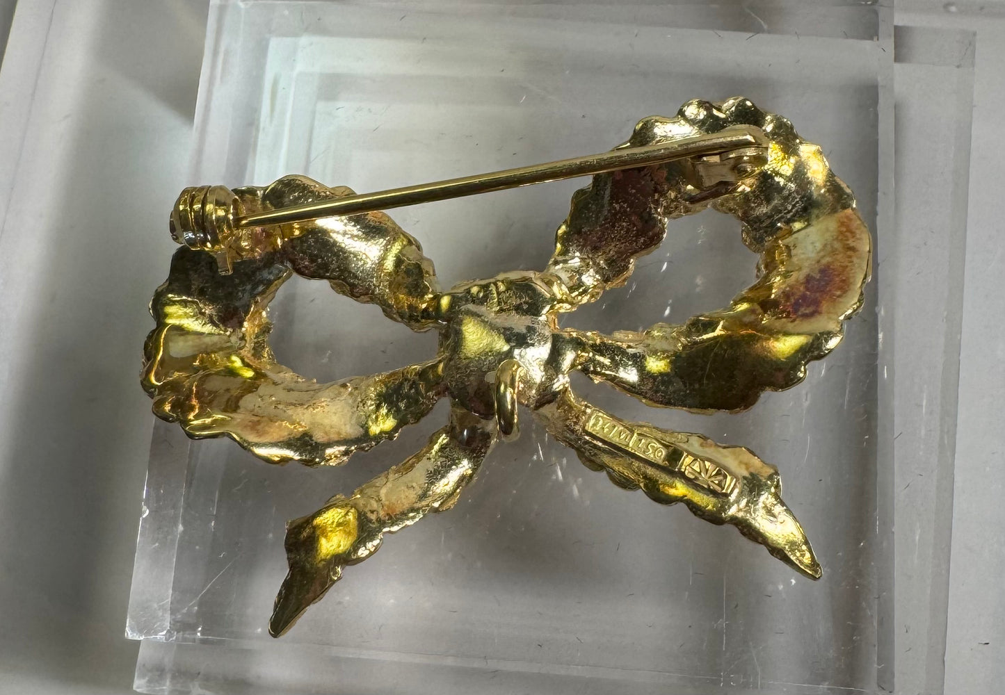 Antique Bow Pin 18k Gold